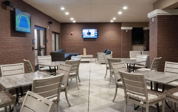 Hampton Inn & Suites by Hilton Augusta-Washington Rd image 2